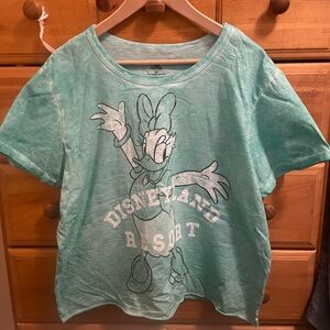 NWOT Daisy Duck Disneyland Shirt